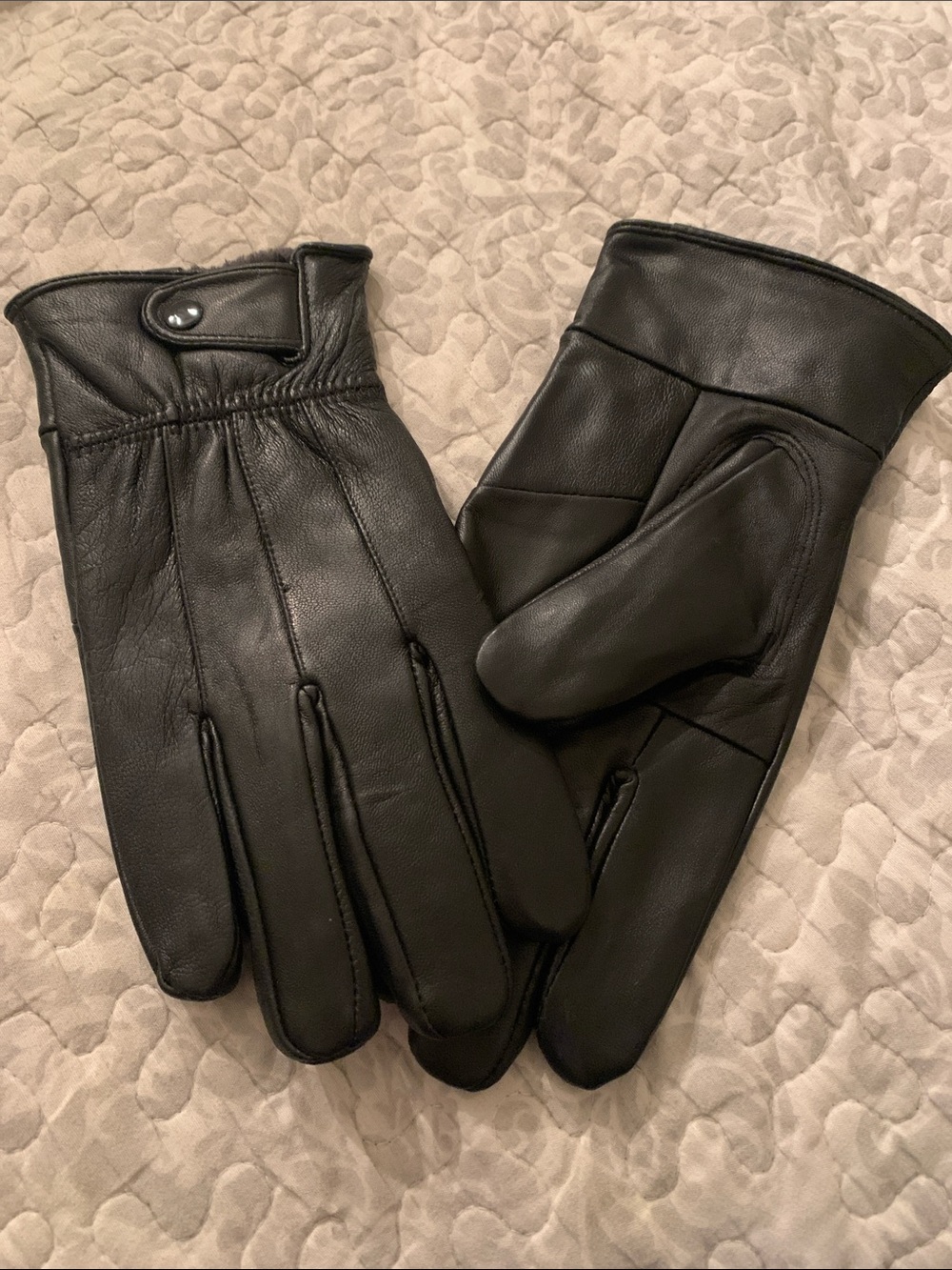 Classic Black Sheepskin Leather Gloves - Men Medium